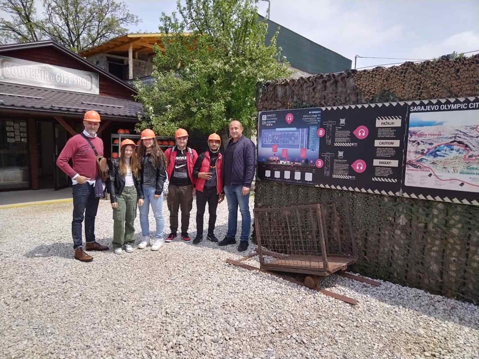 345581723_220749310329658_66133337258238244_n