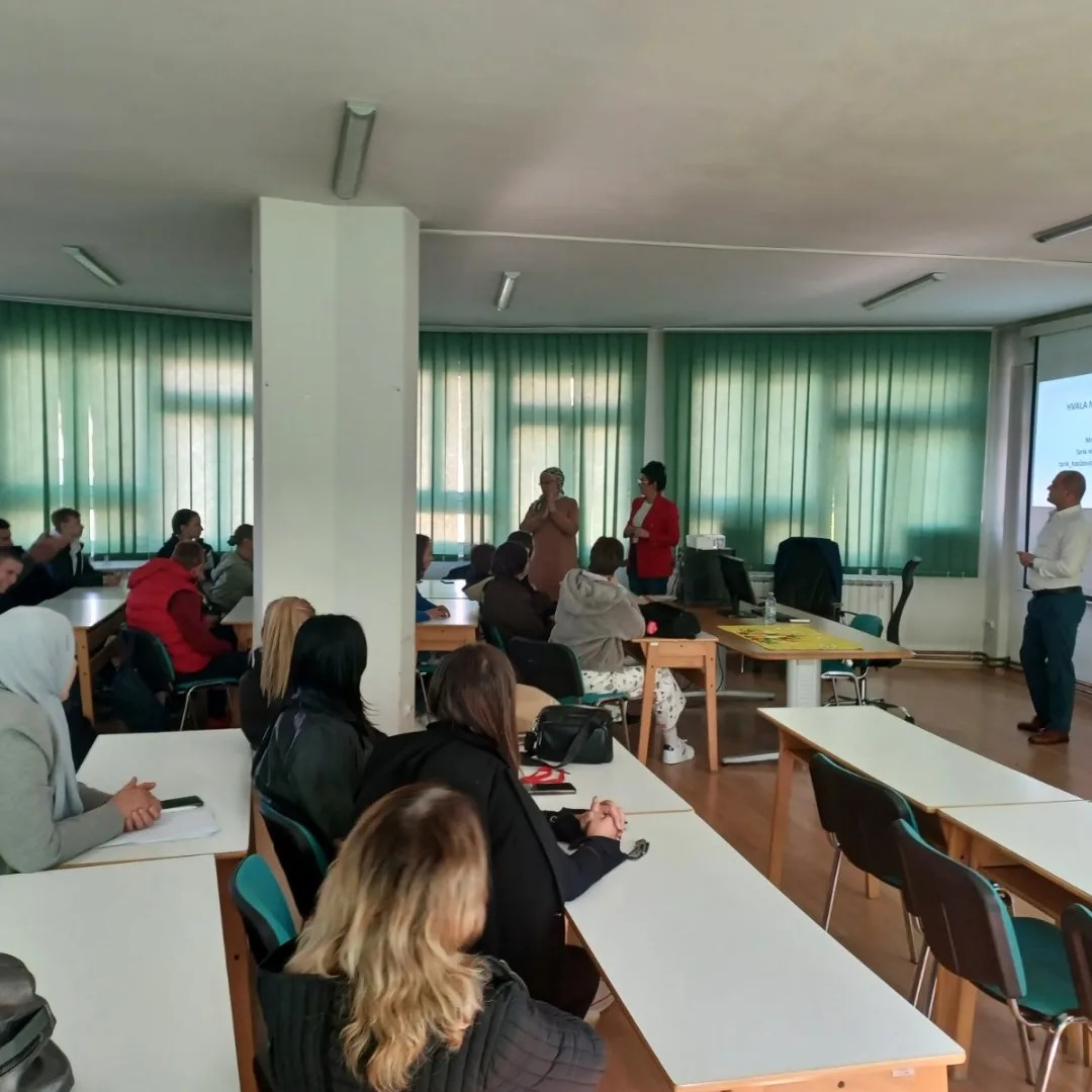 393310472_818775446916088_2118639974786167837_n